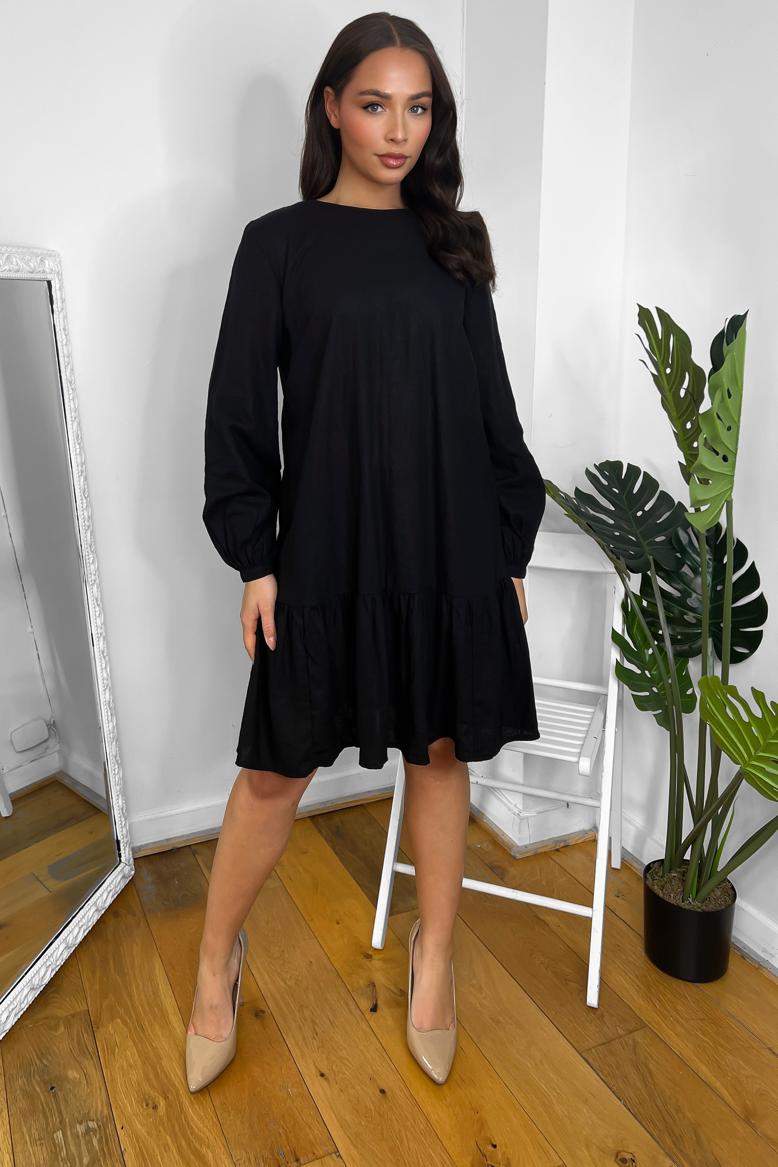 Black Lantern Sleeves Swing Dress-SinglePrice