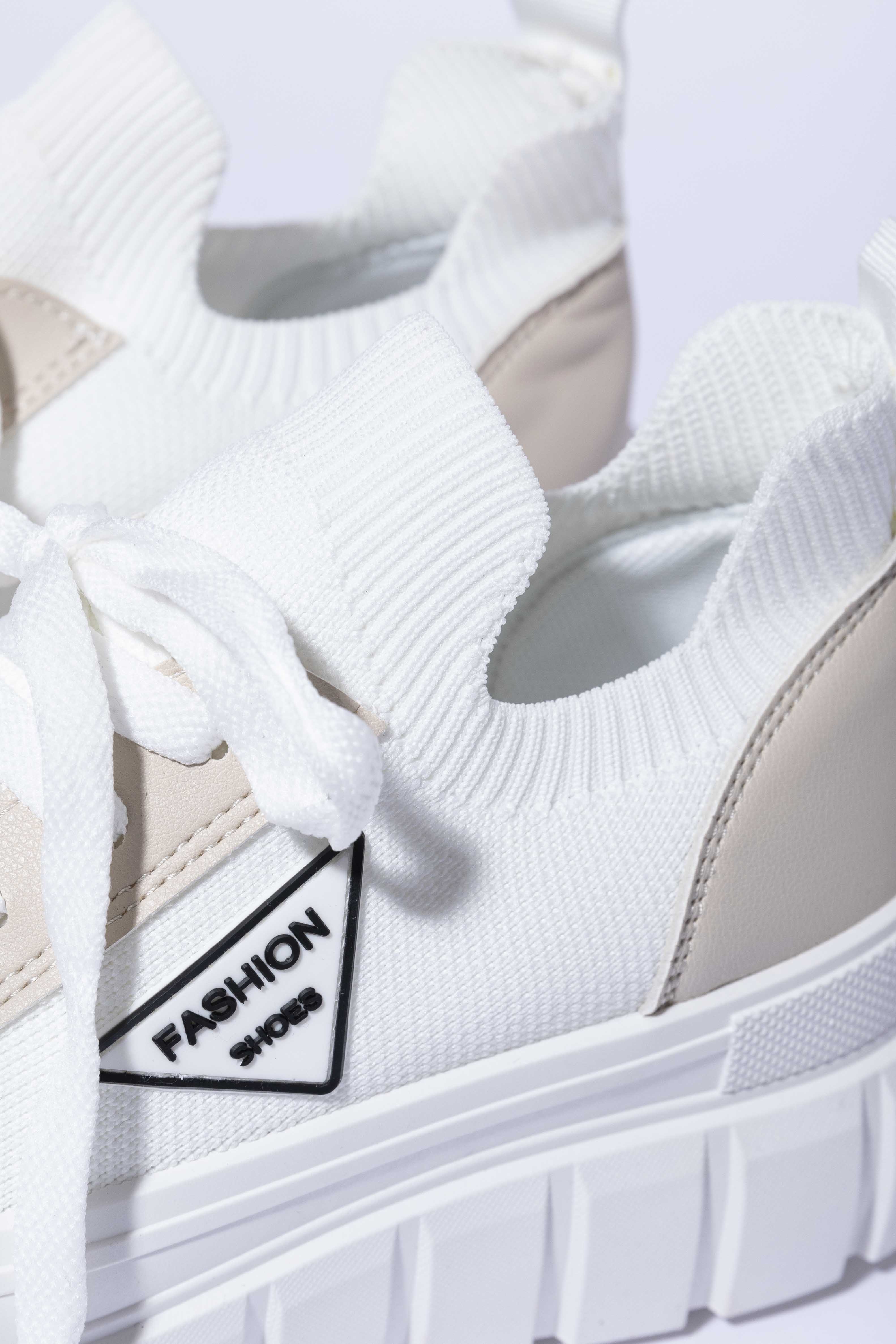 Chunky Sole Lace Up Fashionable Sneakers