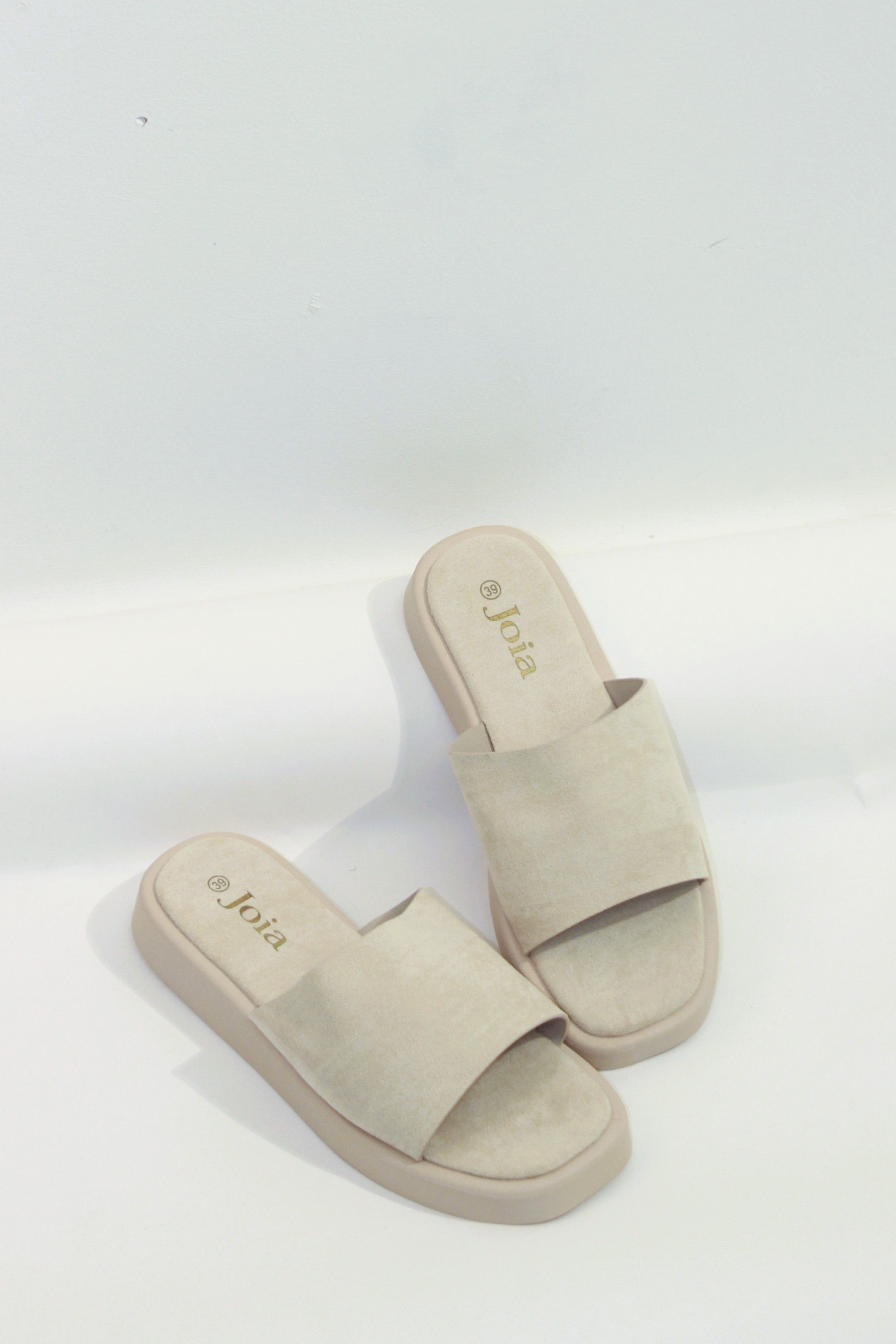 Wholesale Women’s Casual Comfortable Sliders Shoes (BOX OF 12)