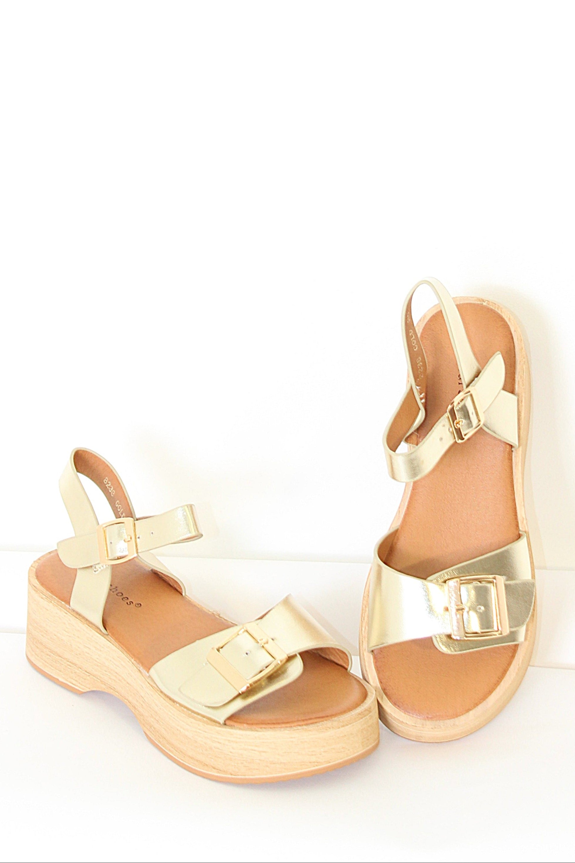 Wholesale Women's Cork Sole Platform Lightweight Sandals Shoes (BOX OF 12)