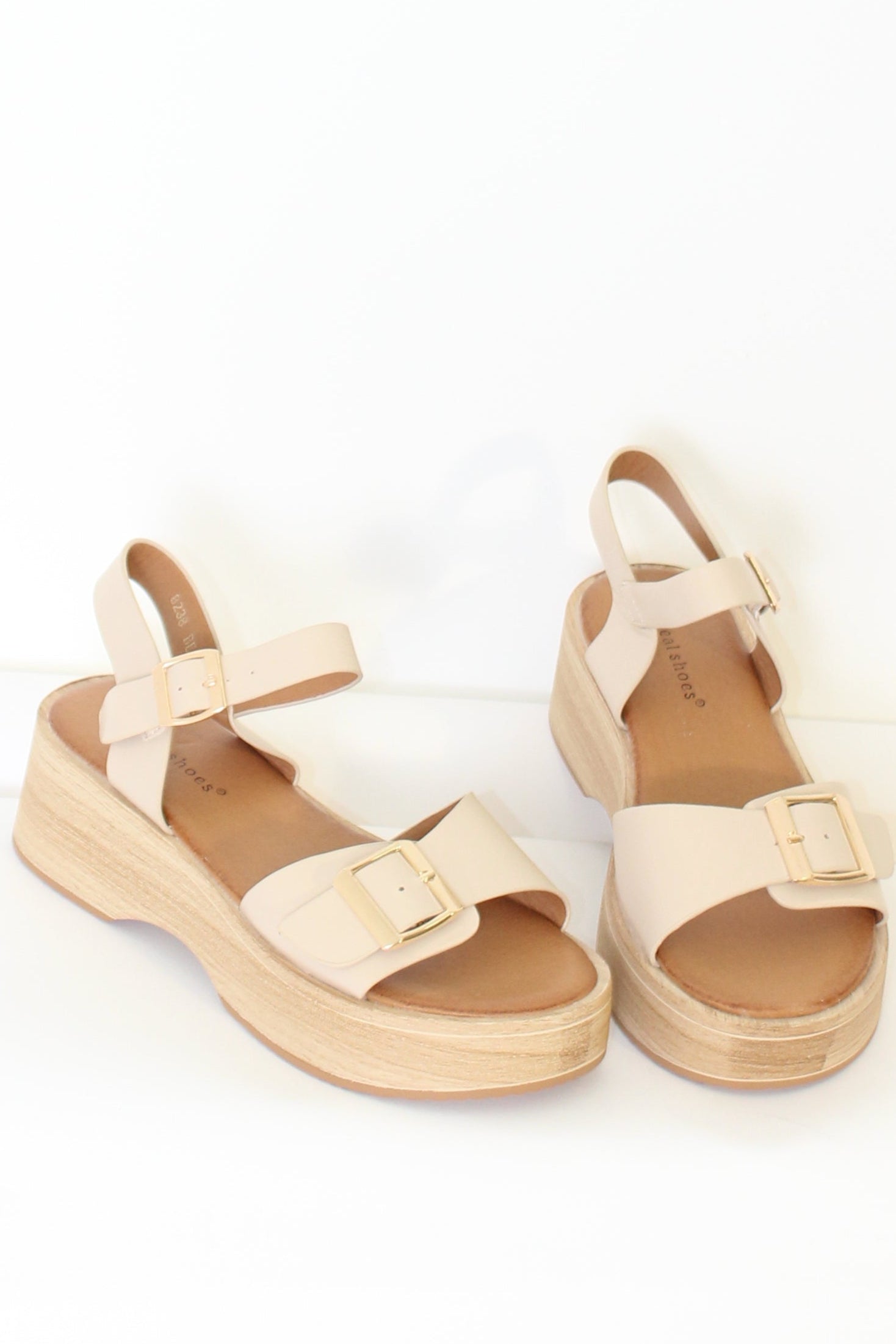 Wholesale Women's Cork Sole Platform Lightweight Sandals Shoes (BOX OF 12)