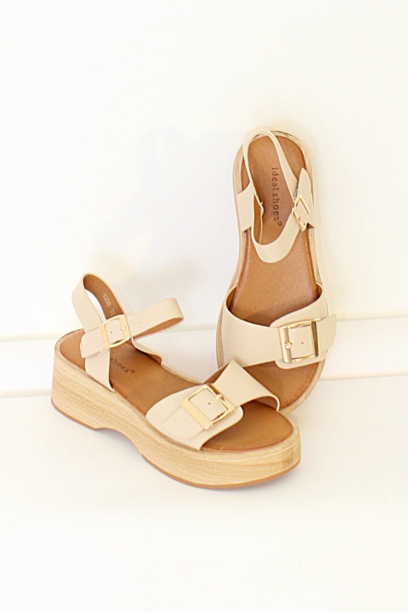 Wholesale Women's Cork Sole Platform Lightweight Sandals Shoes (BOX OF 12)