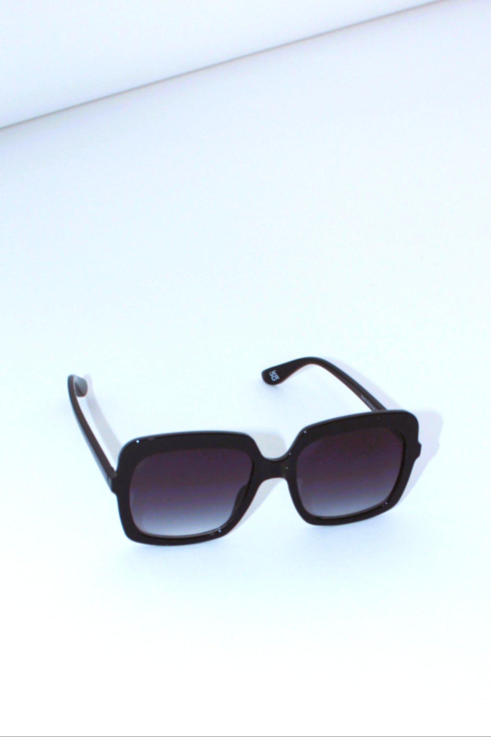 Wholesale Women’s Clear Frame UV 400 Square Sunglasses (BOX OF 12)