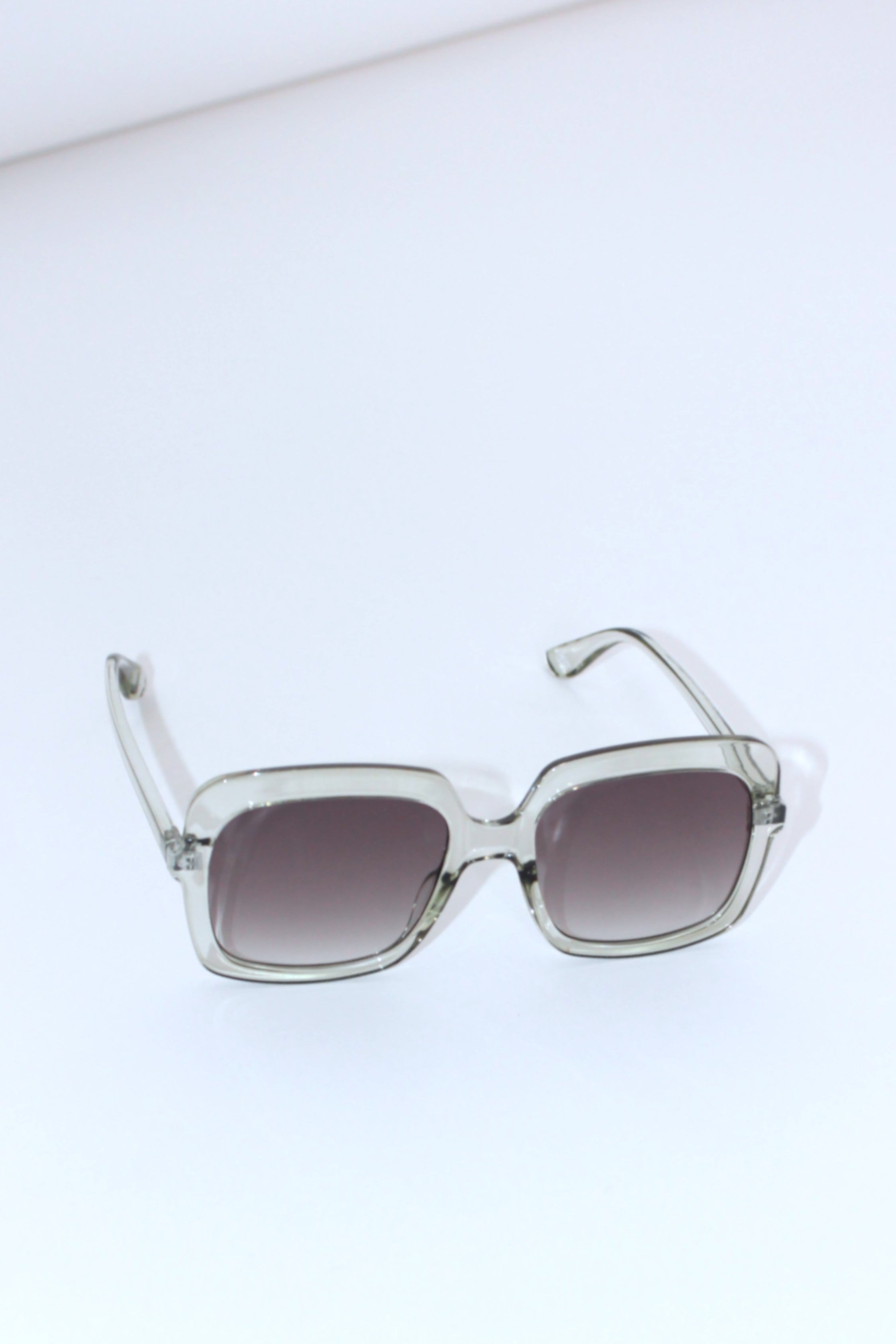 Wholesale Women’s Clear Frame UV 400 Square Sunglasses (BOX OF 12)