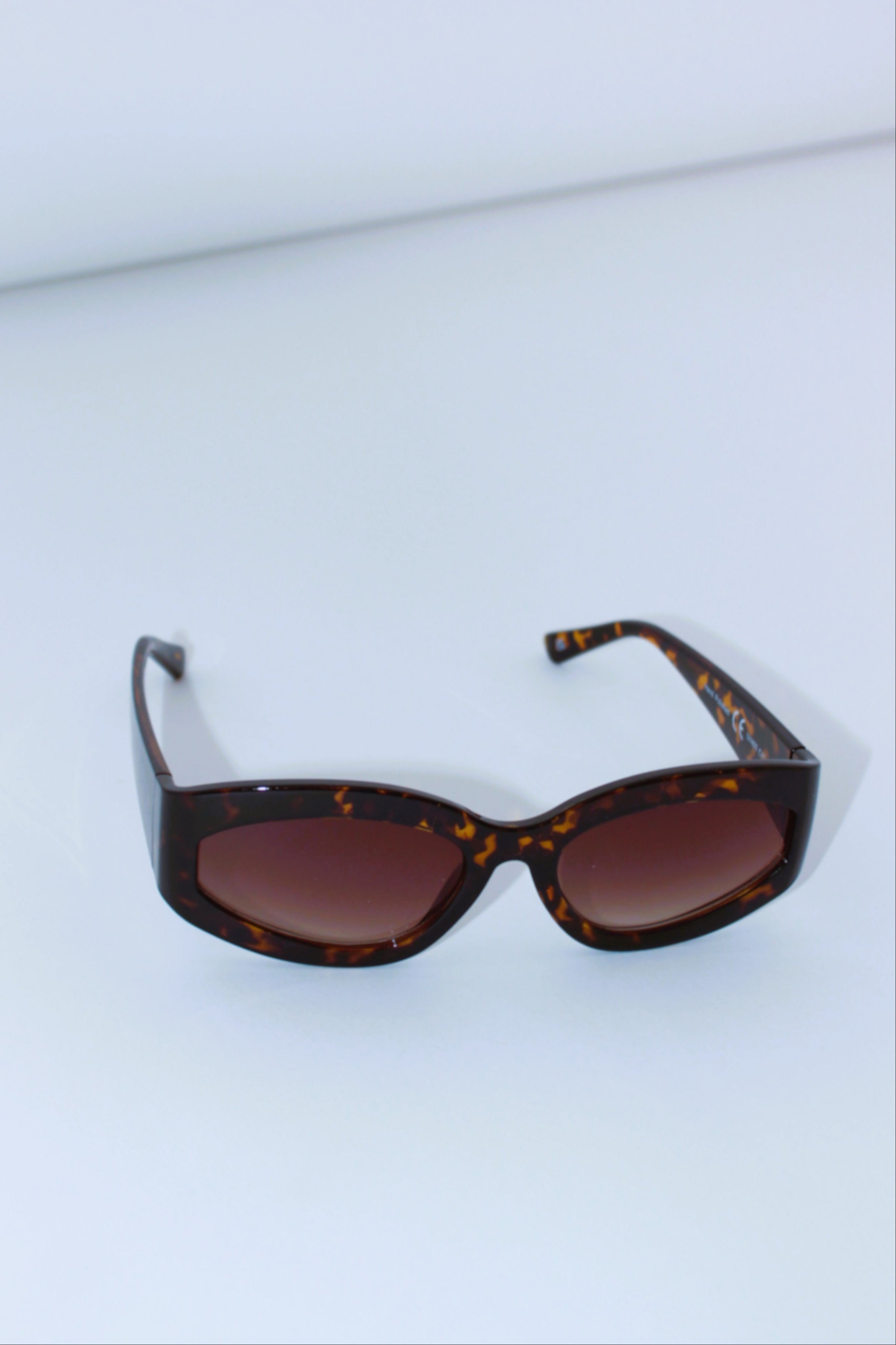 Wholesale Women's Wrap Rectangular UV 400 Sunglasses (BOX OF 12)