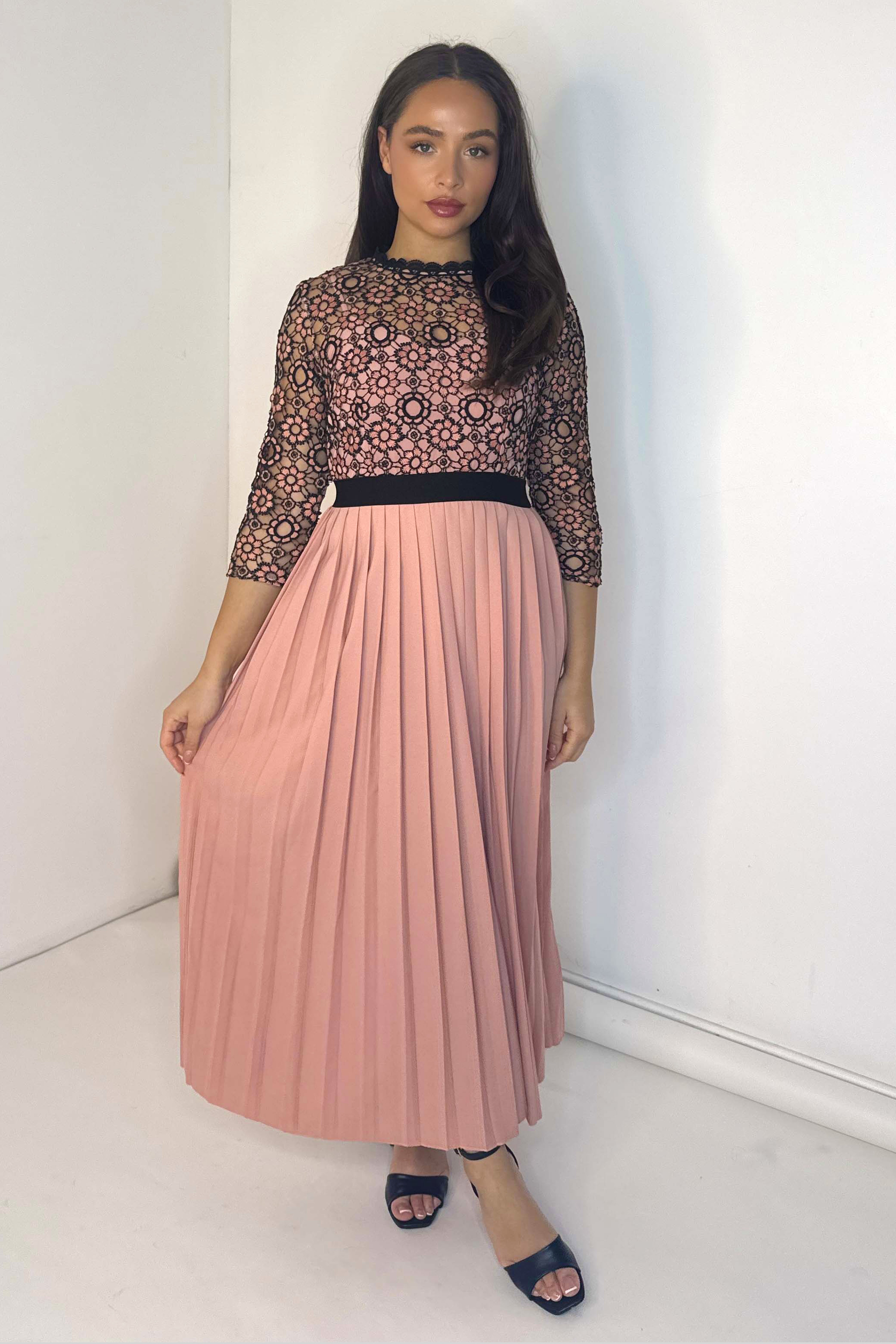 Wholesale Women's Crochet Detail Pleated Maxi Dress (PACK OF 10)