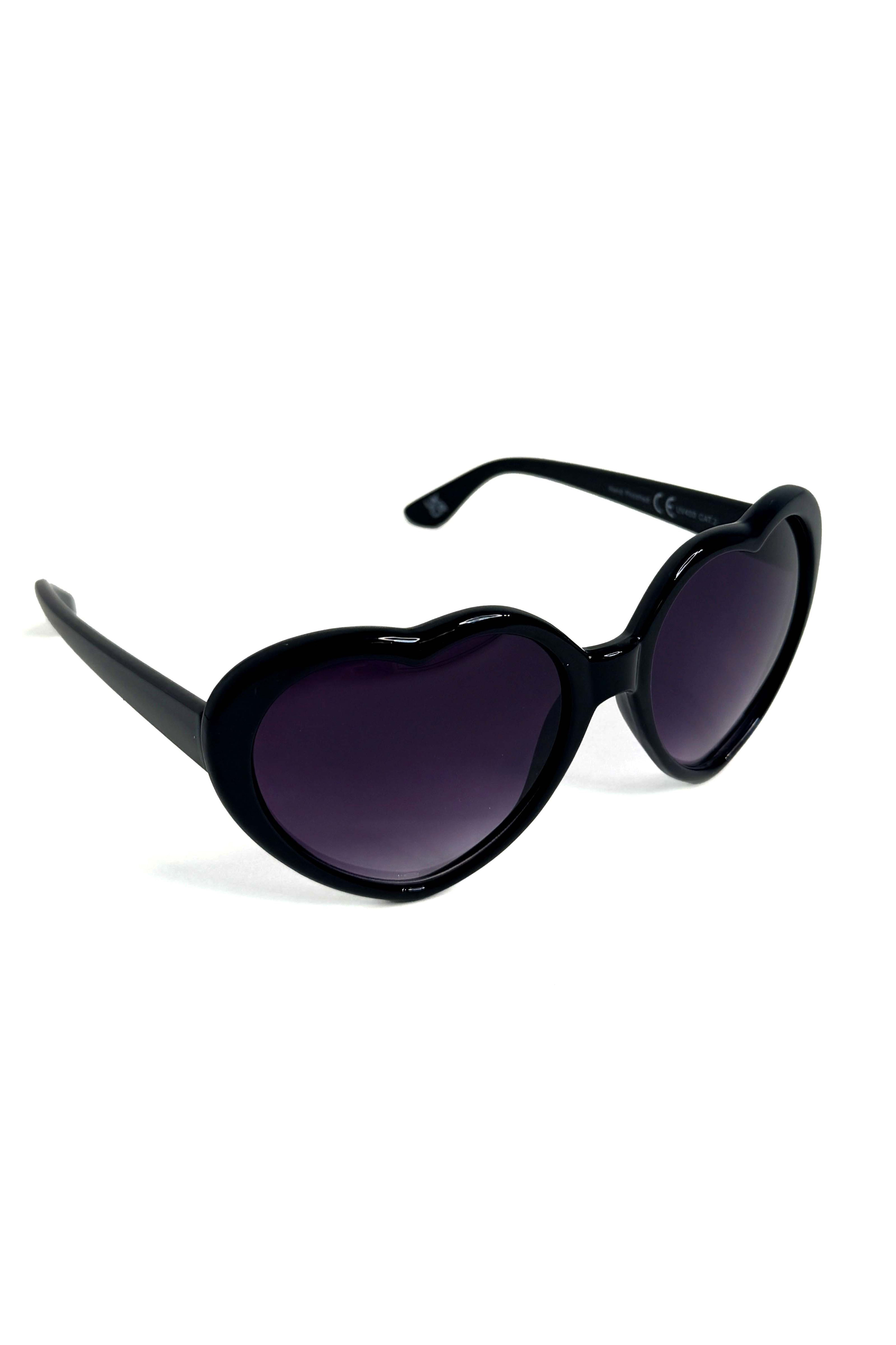 Wholesale Women’s Heart Shaped UV 400 Large Retro Sunglasses (BOX OF 12)