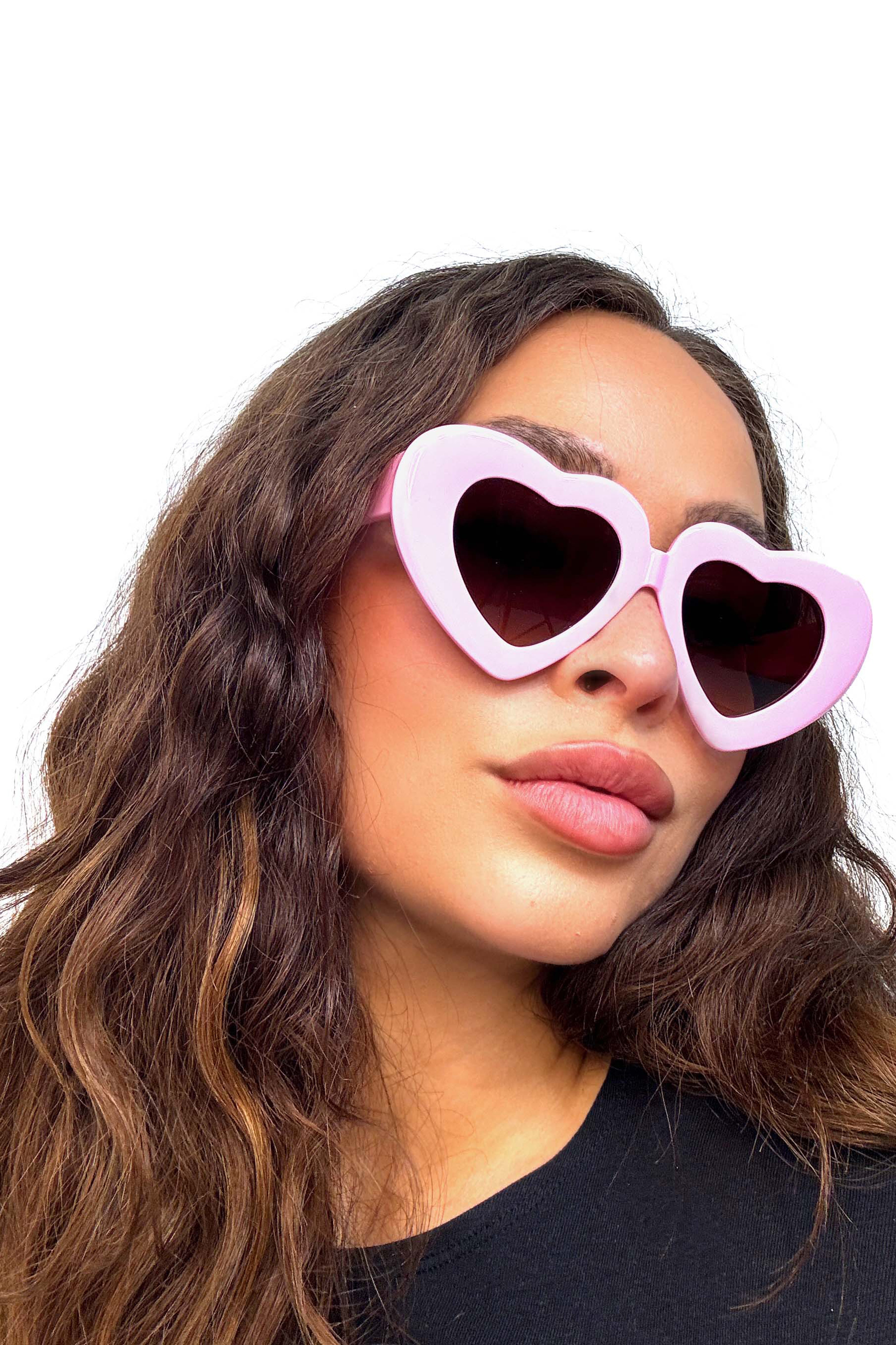 Wholesale Women’s Exaggerated Rim UV 400 Heart Sunglasses (BOX OF 12)