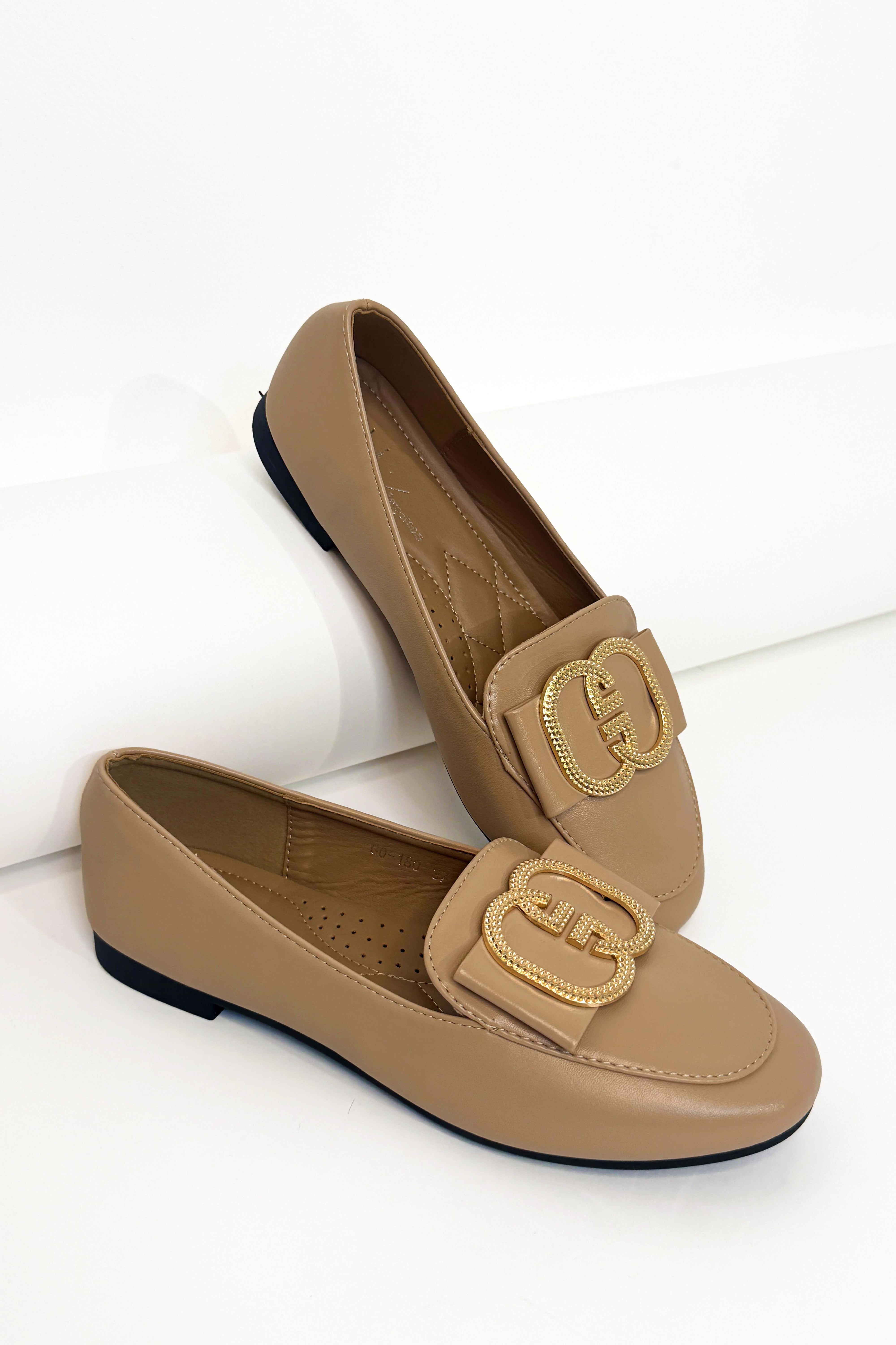 Wholesale Women’s Vegan Leather Encrusted Circle Buckle Flat Shoes (BOX OF 12)