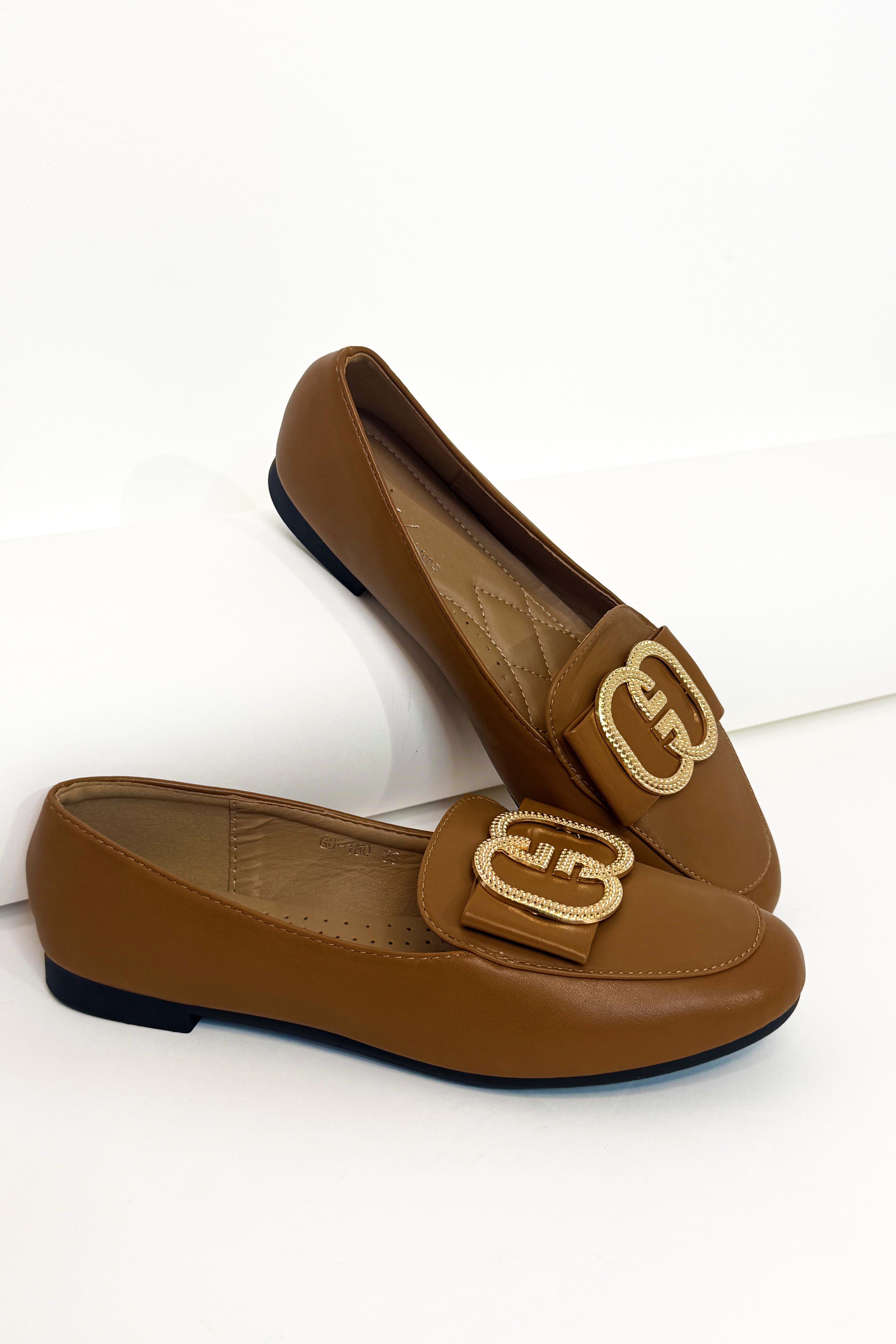Wholesale Women’s Vegan Leather Encrusted Circle Buckle Flat Shoes (BOX OF 12)