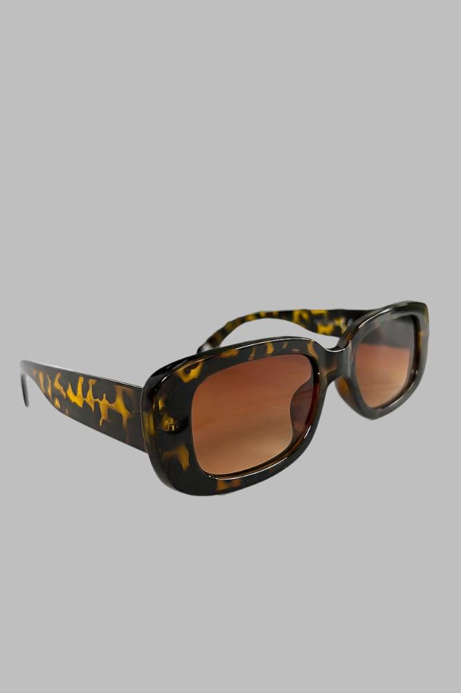 Stylish Oval Transparrent Frame Sunglasses-SinglePrice