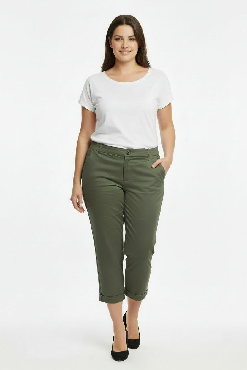 Mid Rise Cotton Capri