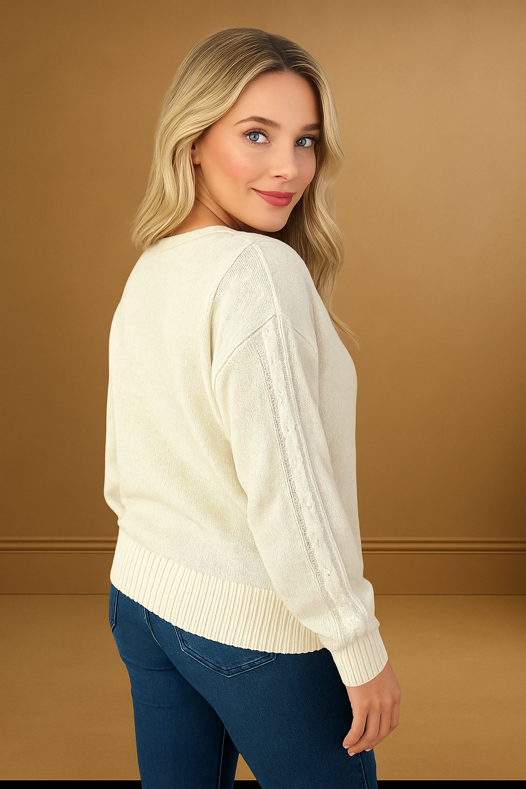 Large Twist Pattern Pullover