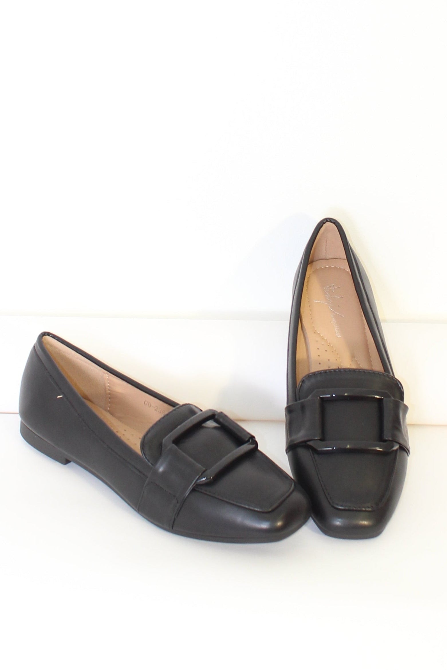 Wholesale Women's Soft Vegan Leather Classic Black Flat Shoes (BOX OF 12)