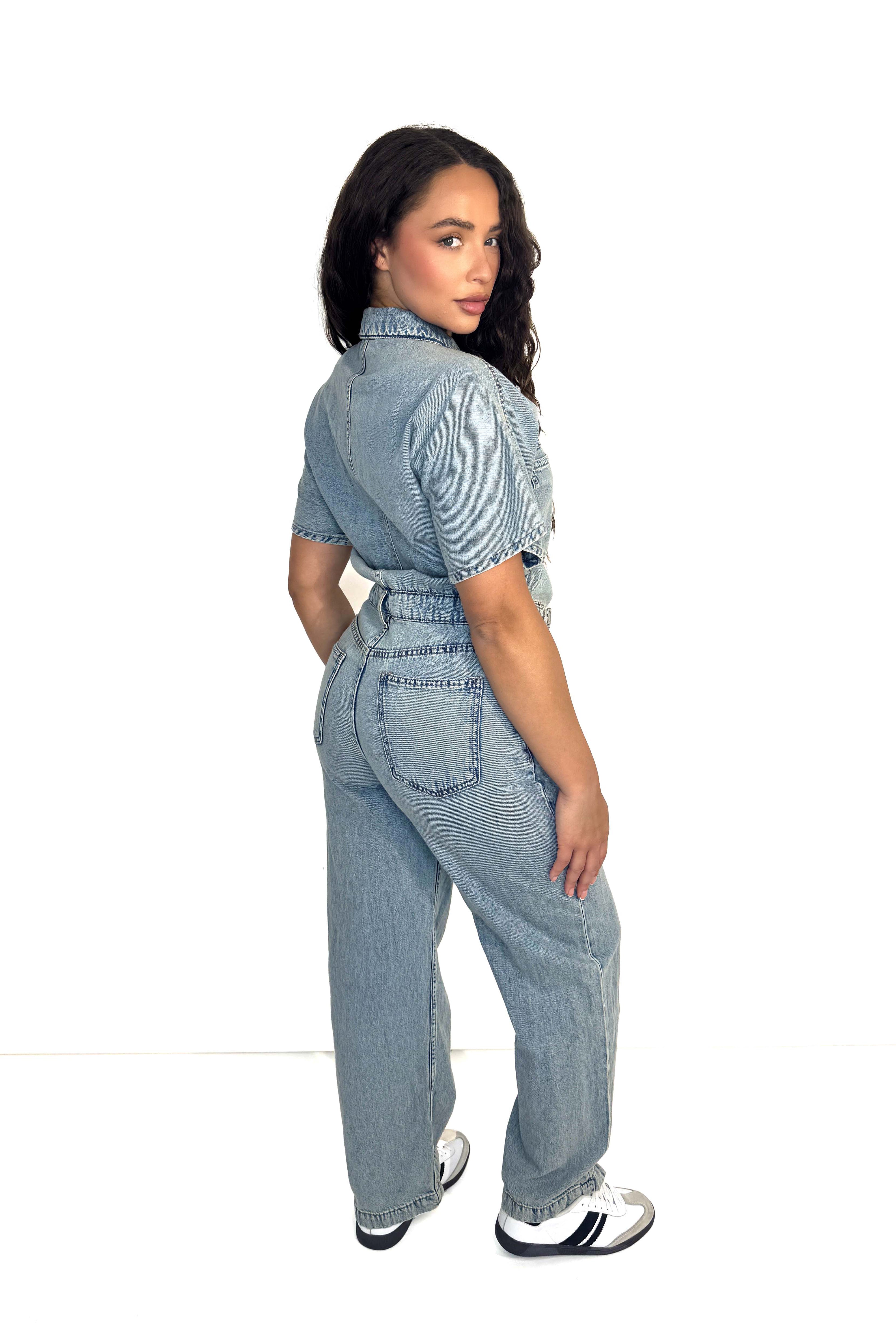 Wholesale Women’s Relaxed Fit Straight Leg Denim Jumpsuit (BOX OF 12)
